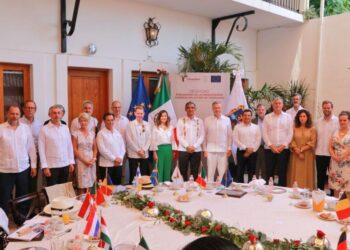 Declaran huéspedes distinguidos de Victoria embajadores de la Unión Europea.