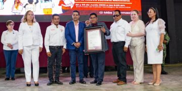 Reconocen al alcalde de Matamoros por su compromiso con la educación inclusiva