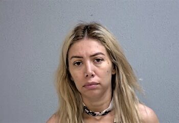 Regidora se queda presa, recibe cargos estatales en Texas