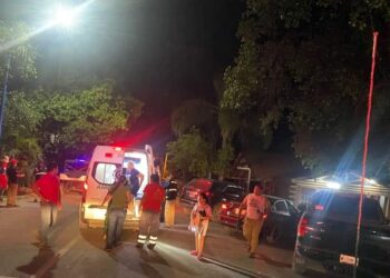 Motociclista se fractura pierna y hombro al caer a barranco en paseo Los Troncones