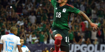 México golea 4-0 a Honduras en el primer partido de la Copa Oro