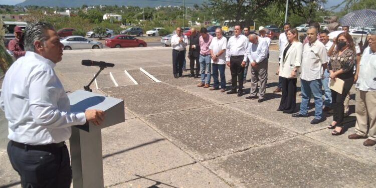 Sencillo homenaje luctuoso de priistas a Rodolfo Torre y Enrique Blackmore a 13 años del artero crimen