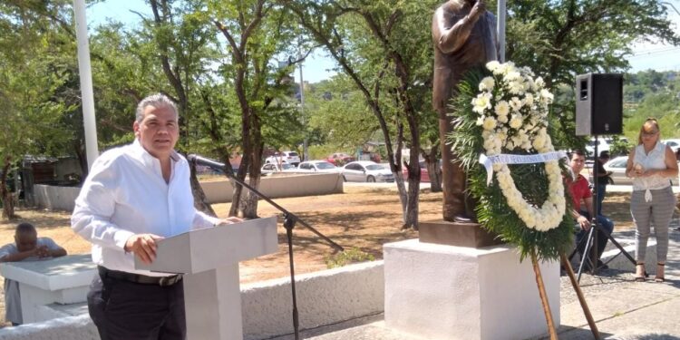 Sencillo homenaje luctuoso de priistas a Rodolfo Torre y Enrique Blackmore a 13 años del artero crimen