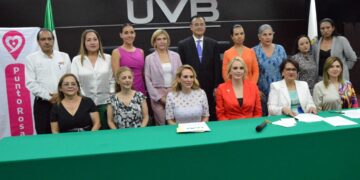 Instituto de las Mujeres instala “Punto Rosa” en Universidad del Valle de Bravo-Tampico