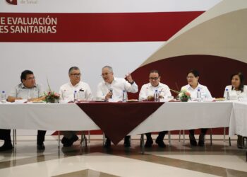 Evalúa la Secretaría de Salud programas prioritarios y de atención a la población