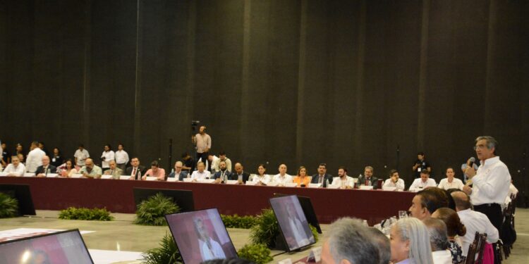 Apoya Américo Villarreal salario justo y digno para obreros tamaulipecos