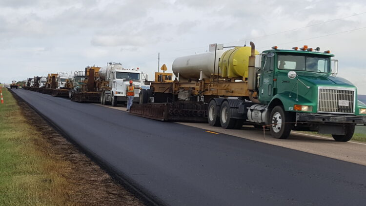 Abbott propone 150 mdd para fortalecer corredor de transporte comercial