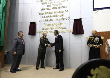 Devela gobernador letras de oro en Congreso de Tamaulipas por bicentenario del Colegio Militar