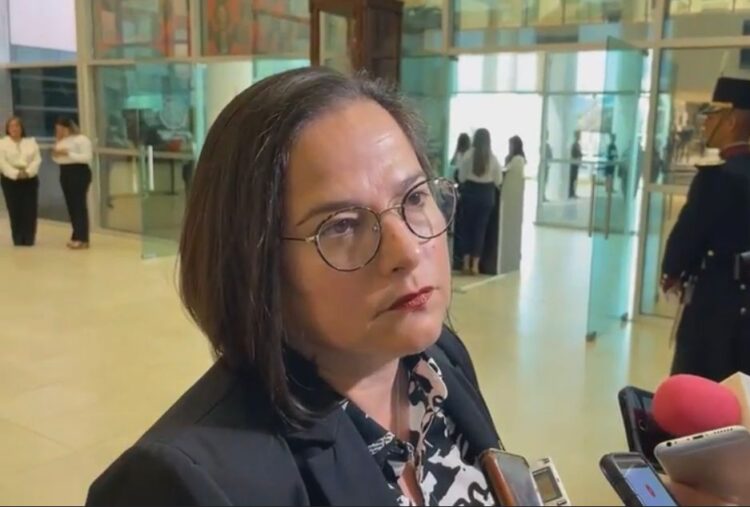 Graduaciones deben ser en sitios climatizados para evitar “golpe de calor”