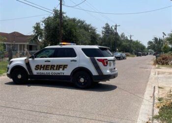 Agreden a balazos al SWAT en Texas