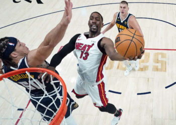 Heat se lleva el Juego 2 de las Finales de la NBA y empata la serie