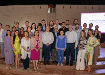 Rinde Gobierno de Matamoros homenaje al Dr. Ignacio Trigos, de la Fundación Cambiando Sonrisas A.C.