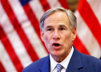 Abott llama “indignante” a veredicto sobre ley de inmigración