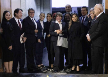 Cena con ‘corcholatas’ y gobernadores fue para felicitar a Delfina y la unidad: AMLO