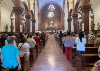 Modifica Iglesia horarios de misas por altas temperaturas