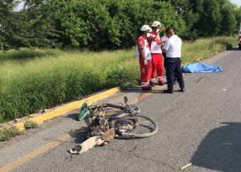 Auto “fantasma” mata a ciclista