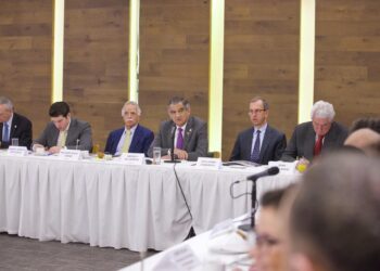 Expone Américo Villarreal proyectos para Tamaulipas ante empresariado nacional