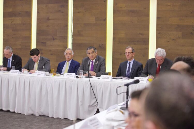 Expone Américo Villarreal proyectos para Tamaulipas ante empresariado nacional