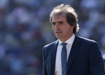 Guillermo Almada enfocado en Pachuca, pero su cláusula de recisión abre puertas a selecciones nacionales