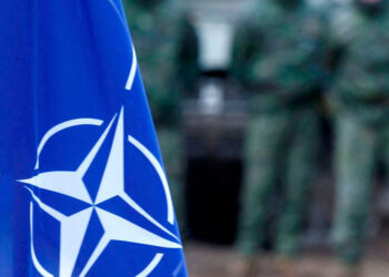 Reino Unido respalda acelerar el ingreso de Ucrania a la OTAN