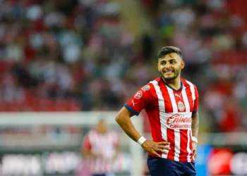 Alexis Vega estará fuera de las canchas por varias semanas