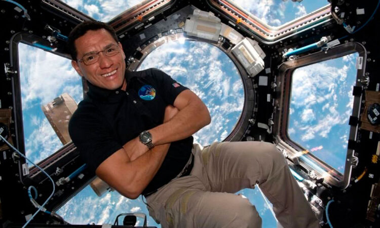 Astronauta latino responderá las preguntas de niños de Iberoamérica desde la Estación Espacial Internacional