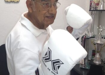 Equipan a boxeadores del gimnasio Sulaimán