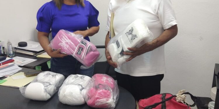 Equipan a boxeadores del gimnasio Sulaimán