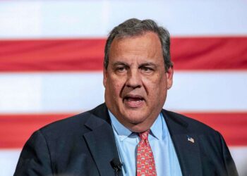 Chris Christie presenta documentación para participar en las elecciones presidenciales de EE. UU. de 2024