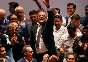 Marcelo Ebrard inicia gira por el país para promover su aspiración presidencial