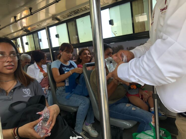 Alerta PC contra golpe de calor, realiza operativo de hidratación en Victoria