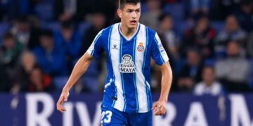 César Montes podría regresar a México con el Club América tras el descenso del Espanyol