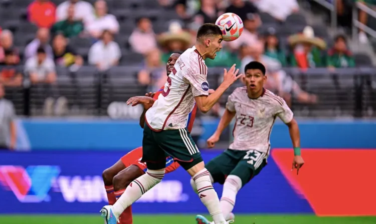 Johan Vásquez muestra su inconformidad por participación en la Selección Nacional