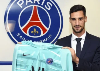 Sergio Rico muestra mejoría en su estado de salud tras recobrar la consciencia en el hospital