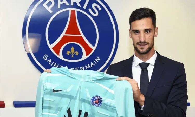 Sergio Rico muestra mejoría en su estado de salud tras recobrar la consciencia en el hospital