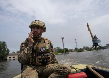 Fuerzas rusas vuelan una presa en el este de Ucrania para obstaculizar la contraofensiva militar