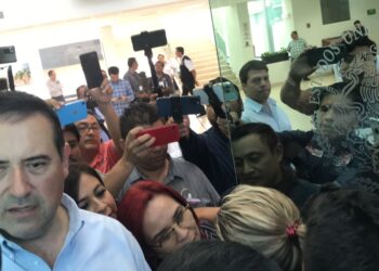 Disputan bancadas de MORENA y PAN control del recinto del Poder Legislativo de Tamaulipas