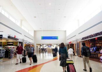 Ampliarán aeropuerto de San Antonio