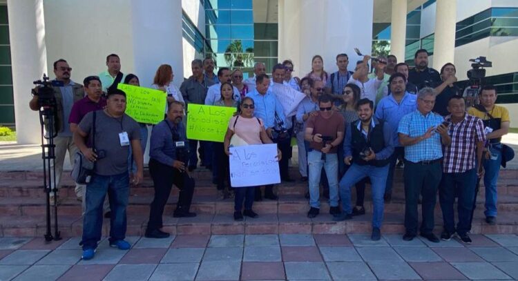 Periodistas condenan agresión a José Inés Figueroa por Diputada del PAN