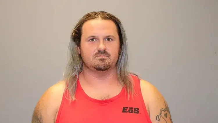 Mata a su pareja y la arroja a lago en Texas