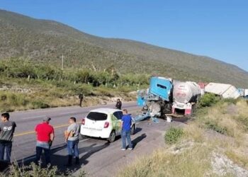 Choque de tres trailers en ruta Jaumave-Tula deja un lesionado