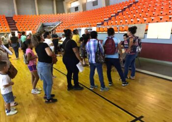 Continúa entrega de Becas AVAnza en el planetario de Victoria