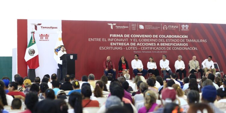 Firman Gobierno de Tamaulipas e INFONAVIT convenio para beneficiar a 115 mil obreros