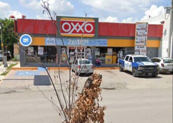 Asaltan a empleado de Oxxo en Fraccionamiento San Luisito