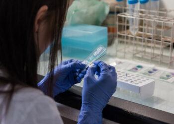 Virus de Papiloma Humano causa cáncer de cabeza y cuello, alerta el ISSSTE