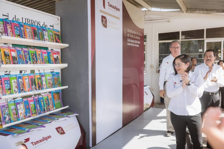 Da SET banderazo a distribución de libros de texto gratuito ciclo 2023-2024