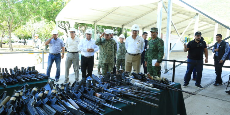 Destruyen militares 365 armas y casi 50 mil cartuchos asegurados en Tamaulipas