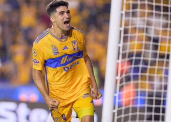 Tigres rescata empate ante Puebla en tiempo de compensación