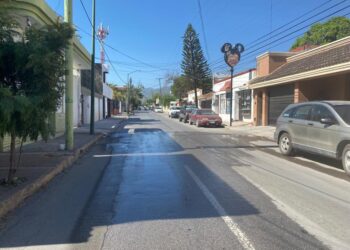 COMAPA ciega ante fugas de agua en el centro de Ciudad Victoria