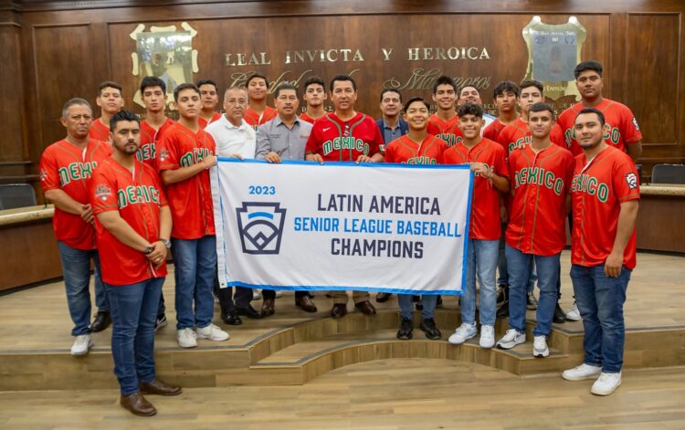 Abandera Alcalde Mario López a campeones que representarán a Latinoamérica en Serie Mundial de beisbol